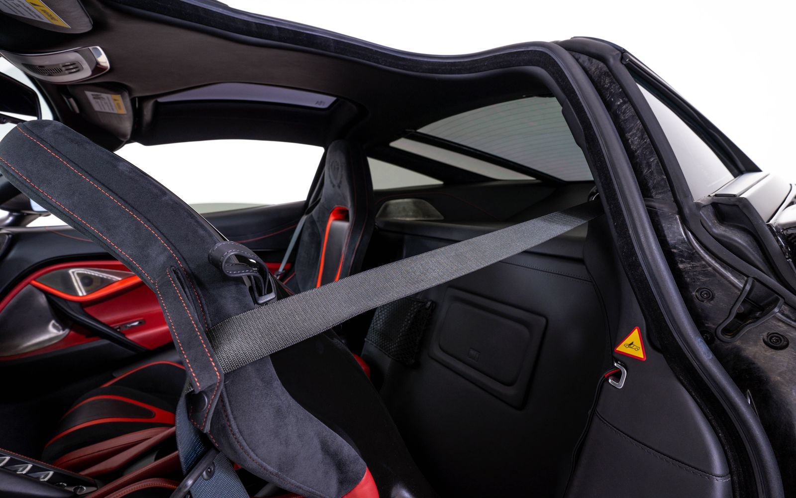 Used 2019 McLaren 720S Performance RWD image 23