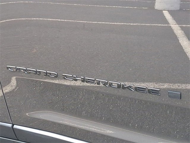 Used 2024 Jeep Grand Cherokee Altitude image 19