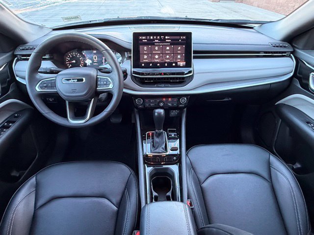 Used 2025 Jeep Compass Limited AWD/4WD image 14