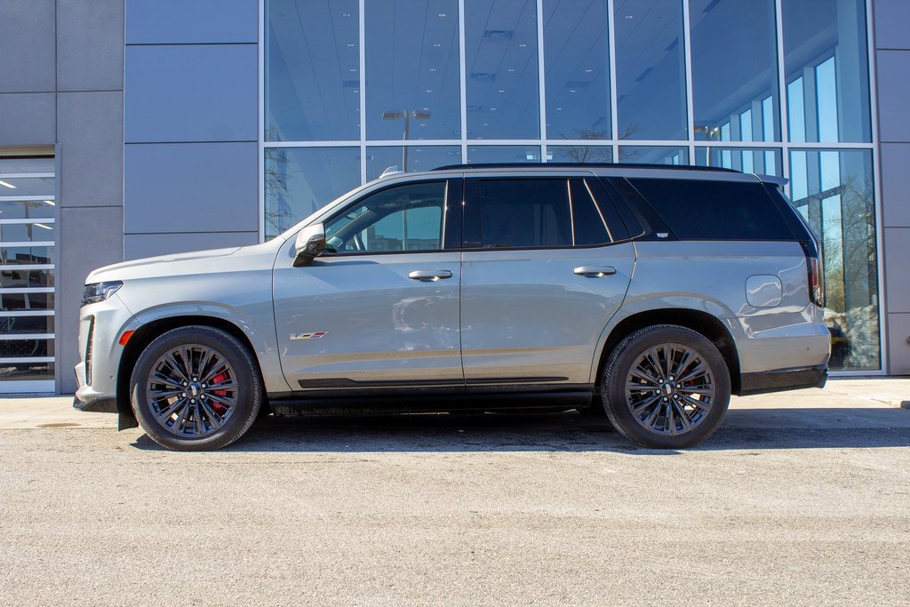 Used 2023 Cadillac Escalade V w/ LPO, ONYX Package image 7