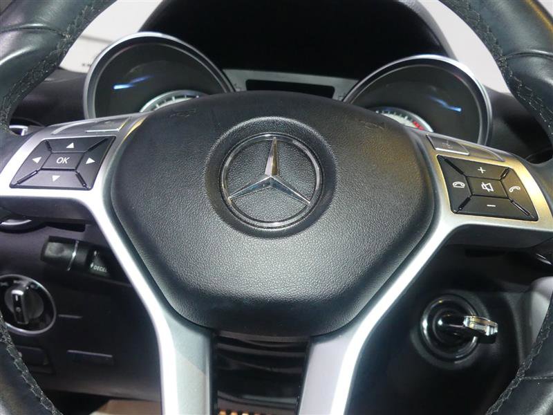 Used 2014 Mercedes-Benz SLK 250 image 26