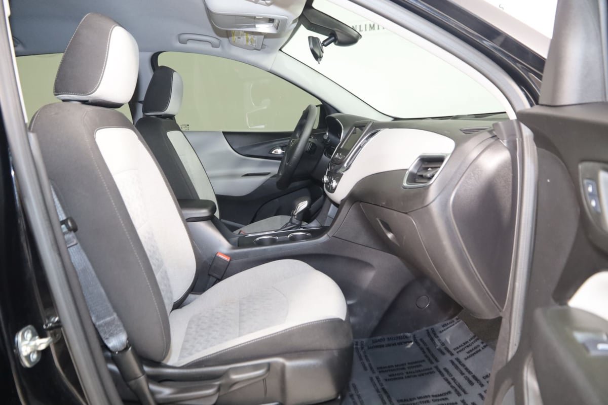Used 2024 Chevrolet Equinox LS FWD image 11