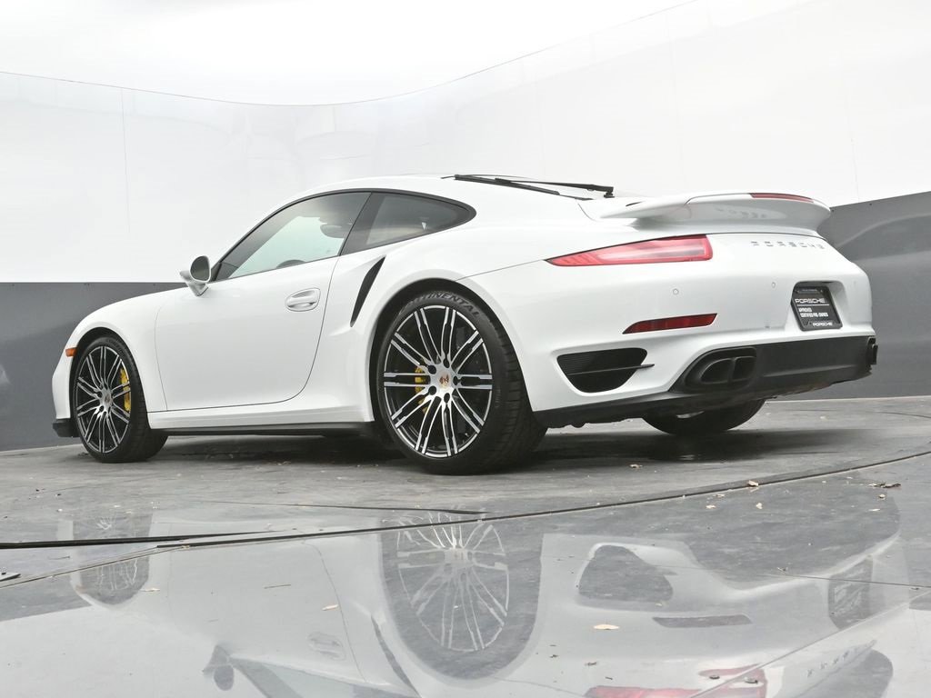 Used 2014 Porsche 911 Turbo S image 28
