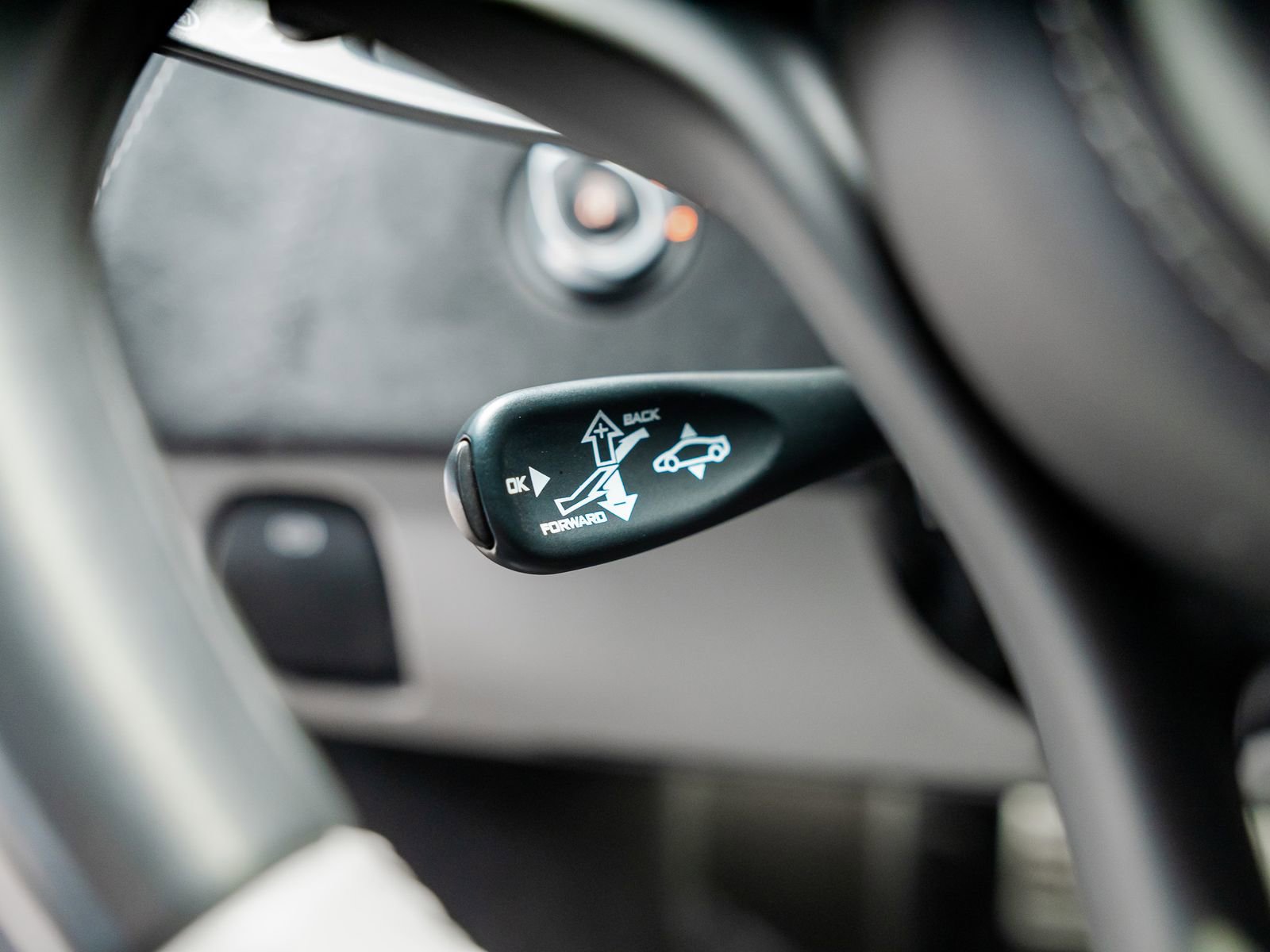 Used 2016 McLaren 570S Coupe RWD image 46