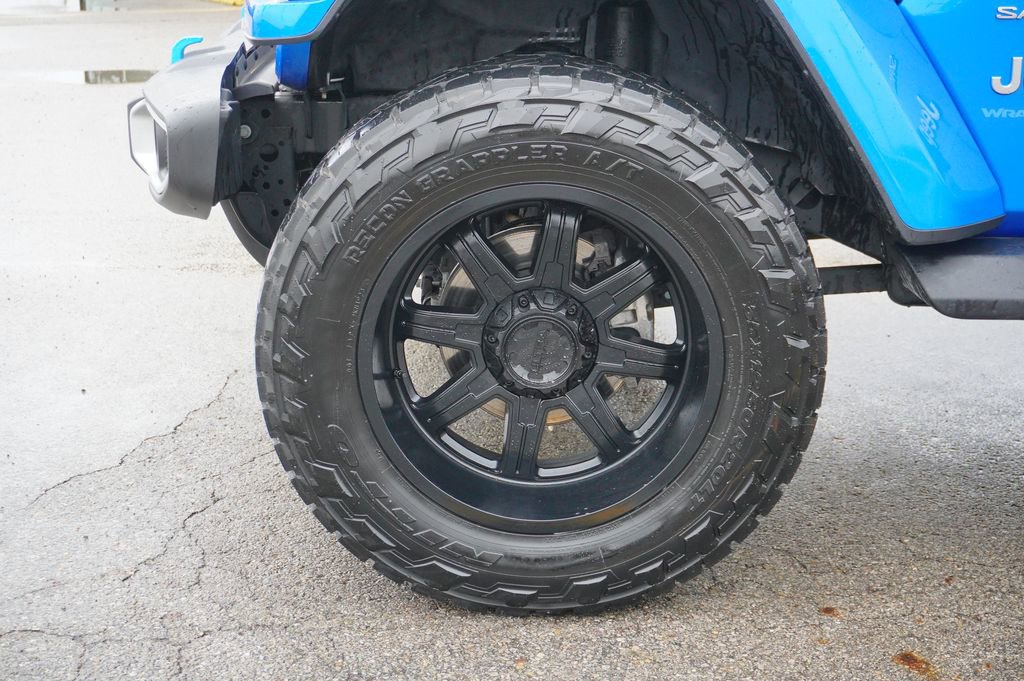 Used 2023 Jeep Wrangler Unlimited Sahara w/ Cold Weather Group image 10