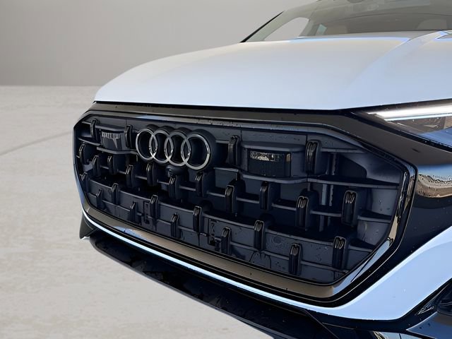 Used 2025 Audi Q8 Premium image 2