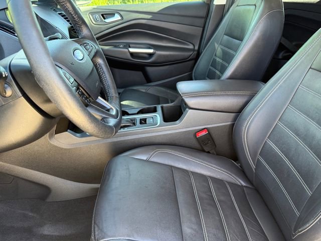 Used 2018 Ford Escape Titanium w/ Ford Safe & Smart Package image 13