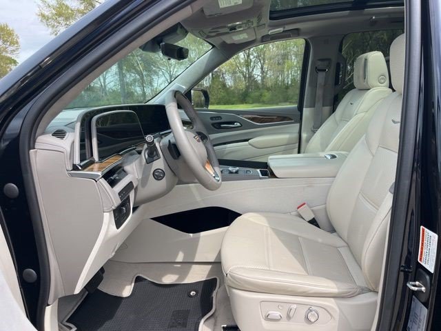 Certified 2023 Cadillac Escalade ESV Premium Luxury Platinum RWD image 17