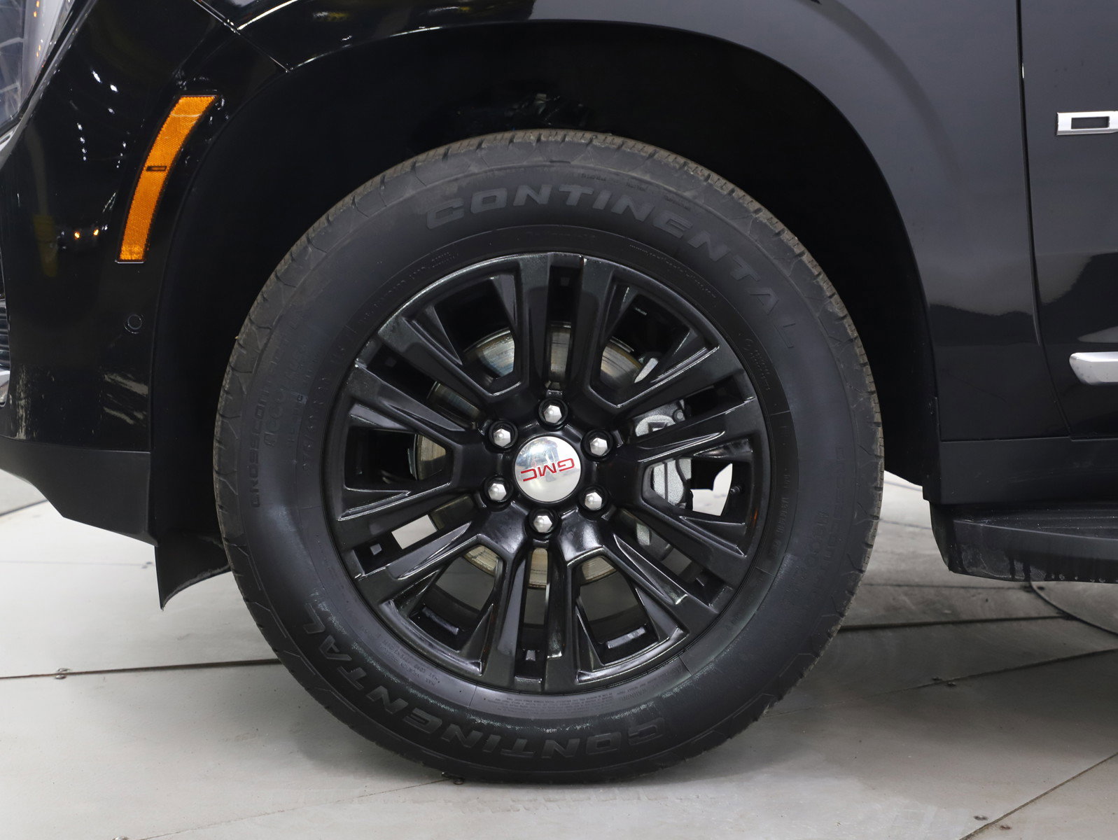 Used 2025 GMC Yukon Denali image 35