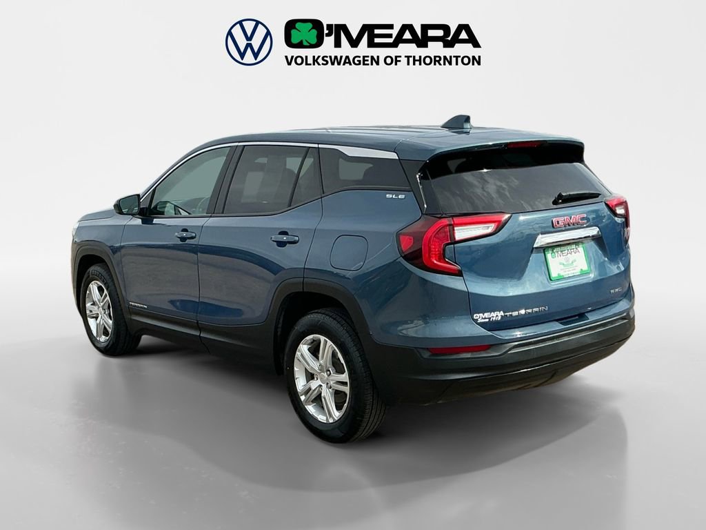 Used 2024 GMC Terrain SLE image 3