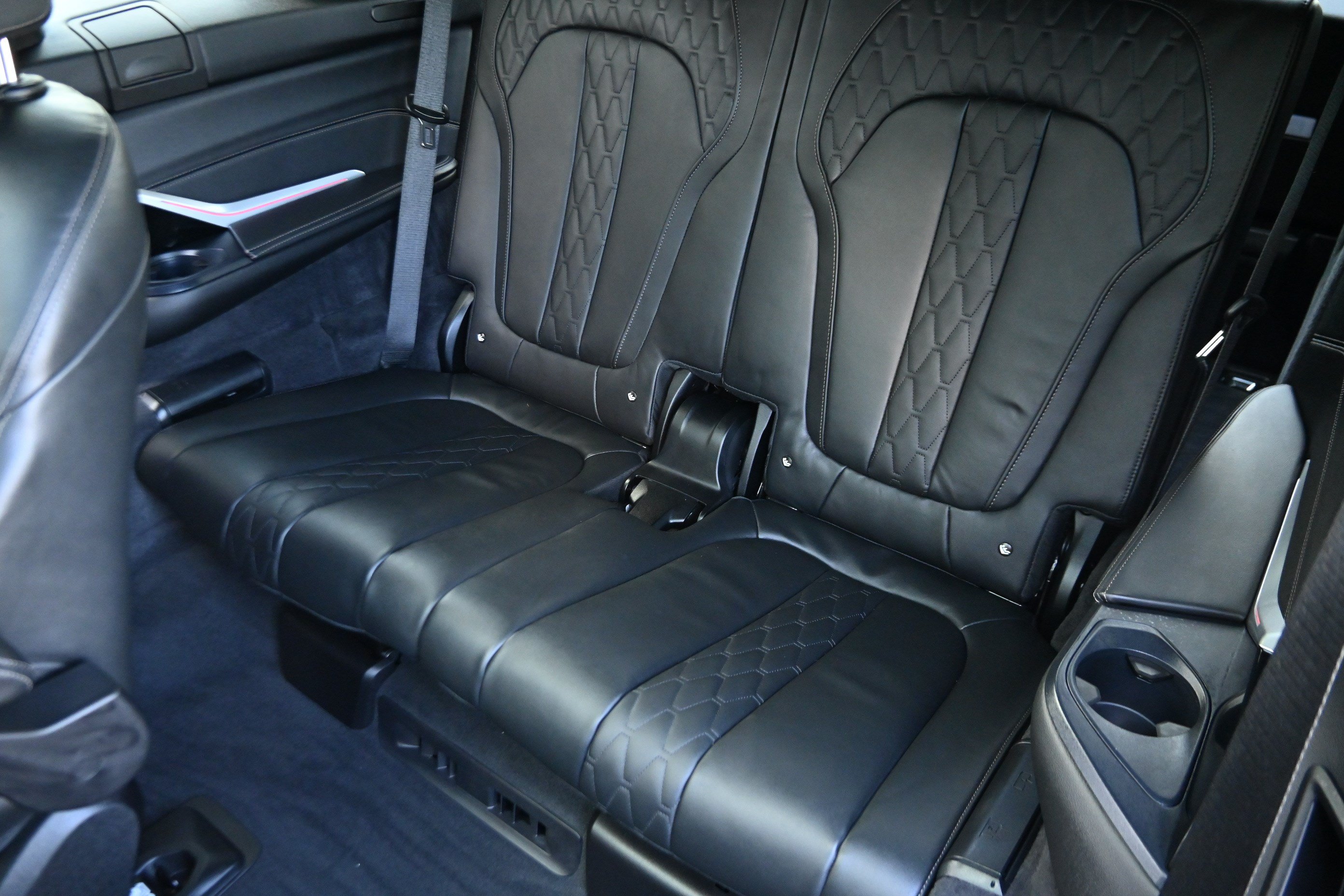 Used 2025 BMW ALPINA XB7 AWD/4WD image 13