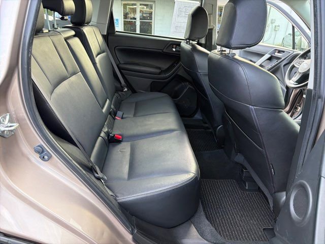 Used 2016 Subaru Forester 2.5i Touring w/ Eyesight & Navigation System AWD/4WD image 25