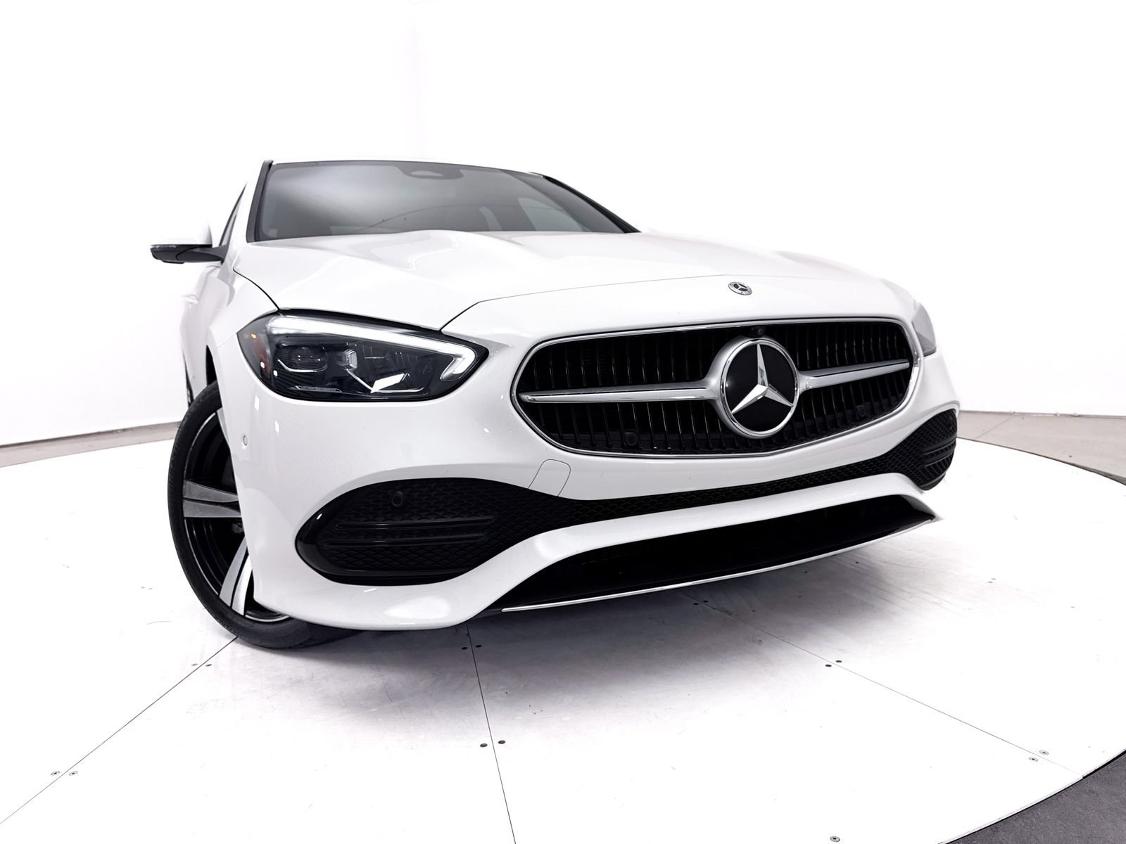 Used 2024 Mercedes-Benz C 300 Sedan image 8