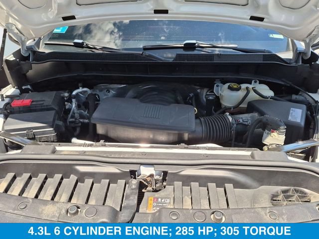 Used 2020 Chevrolet Silverado 1500 Custom w/ Custom Value Package AWD/4WD image 35