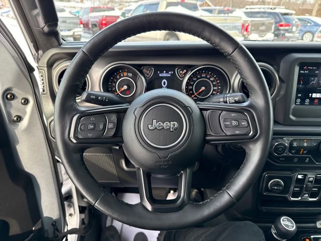Used 2022 Jeep Gladiator Willys image 19