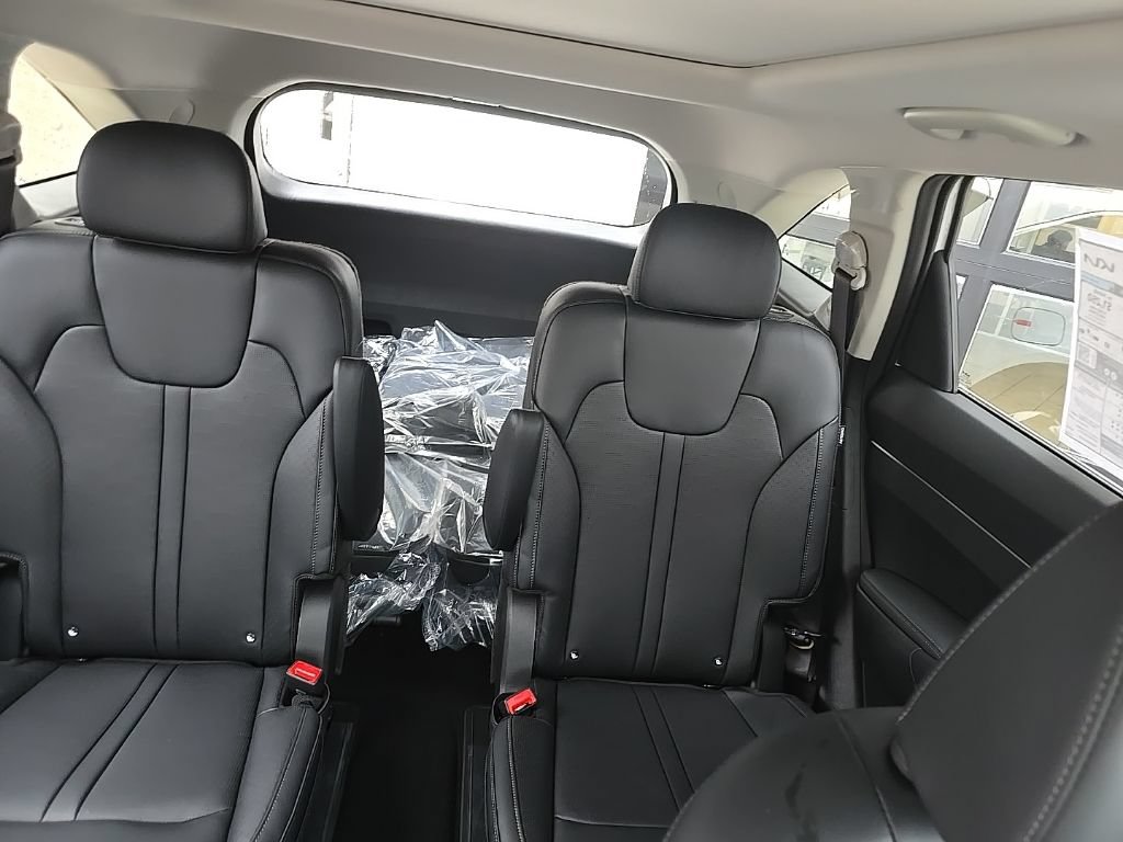 New 2026 Kia Sorento EX w/ EX Premium Package AWD/4WD image 10