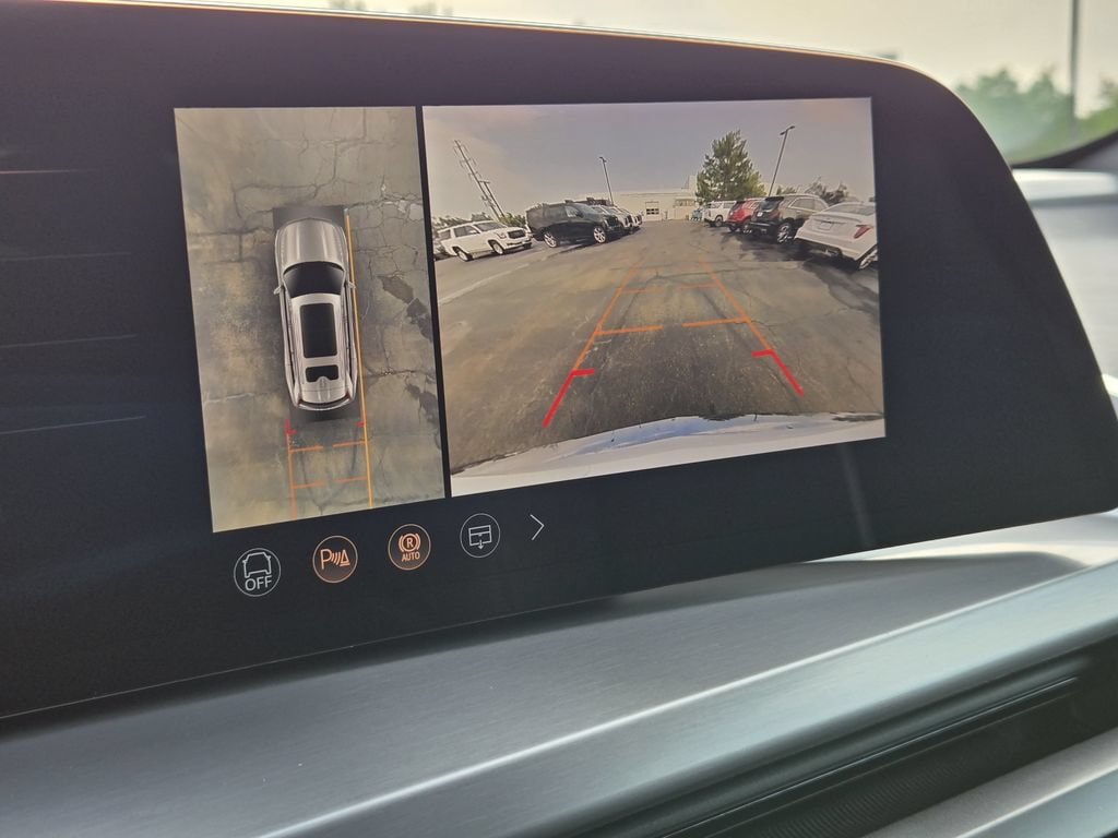 New 2027 Cadillac Vistiq Luxury AWD/4WD image 10