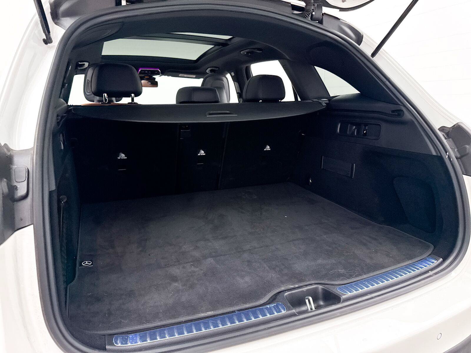 Used 2025 Mercedes-Benz GLC 300 4MATIC image 30