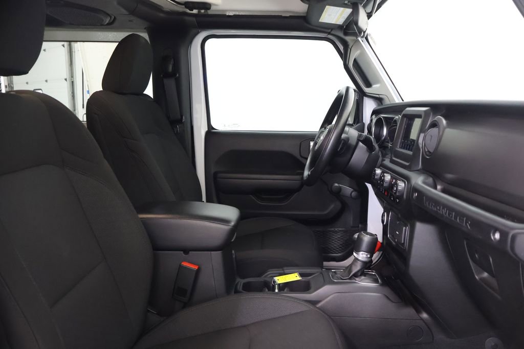 Used 2023 Jeep Wrangler Sport image 21