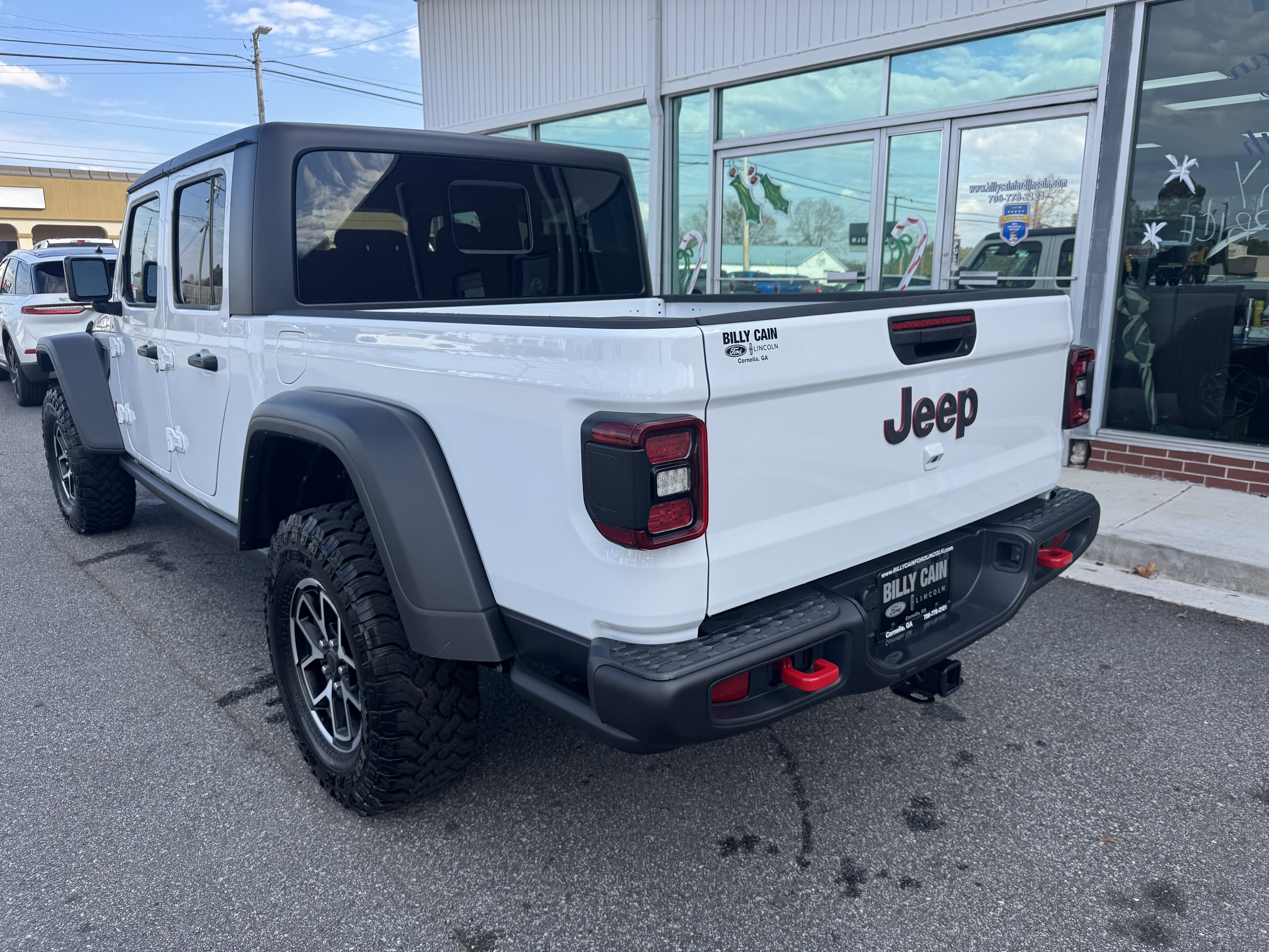 Used 2024 Jeep Gladiator Rubicon image 2