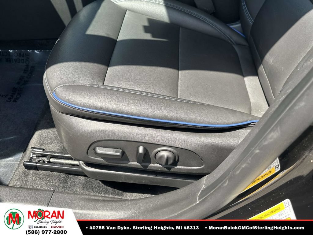 Certified 2024 Buick Envista Sport Touring w/ Convenience I Package FWD image 19