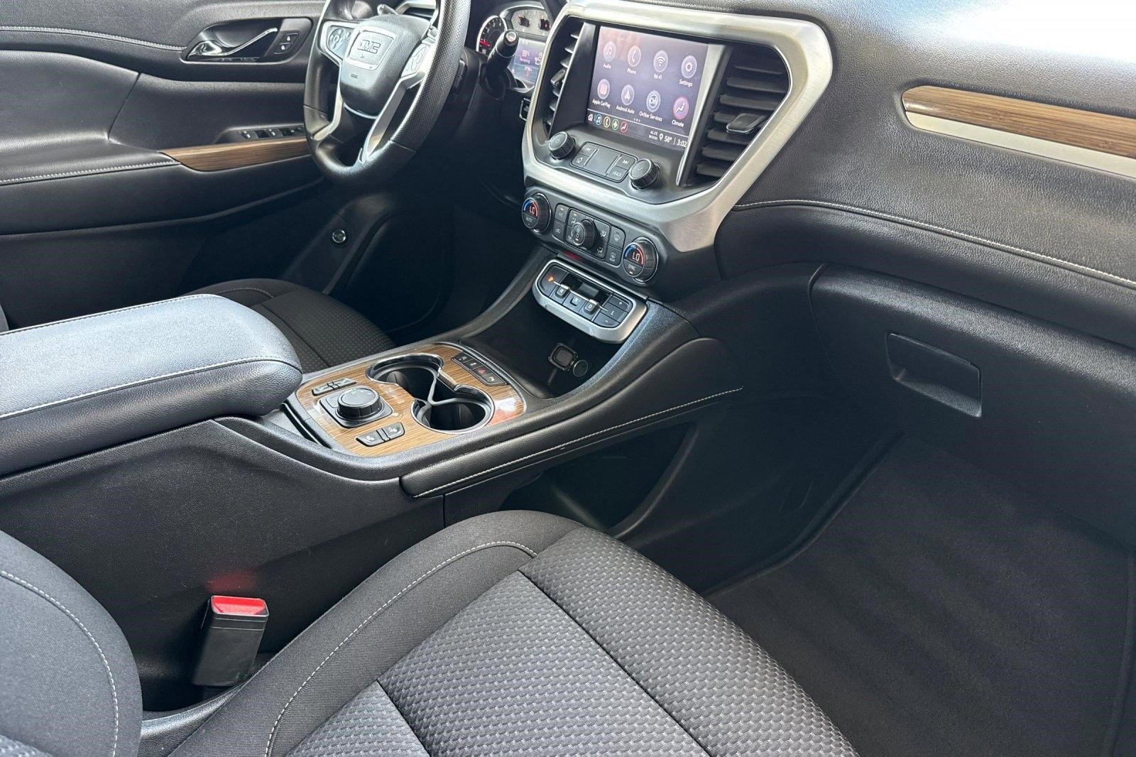 Used 2022 GMC Acadia SLE w/ Driver Convenience Package image 32