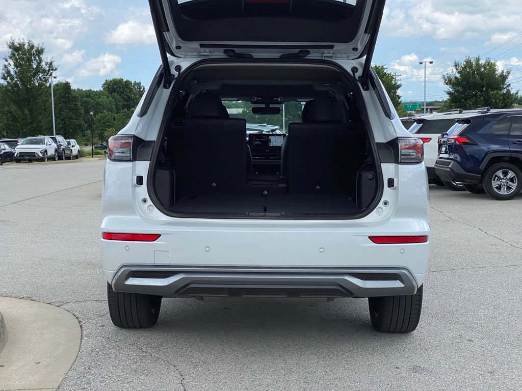 Used 2025 Mitsubishi Outlander SEL FWD image 7