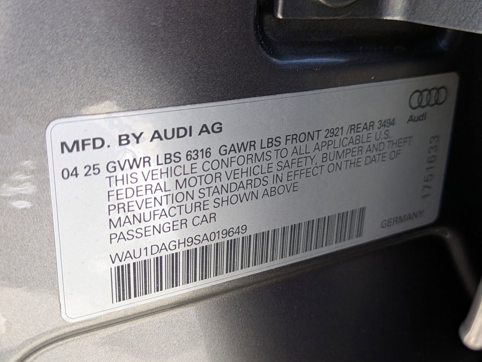 New 2025 Audi A6 e-tron Premium AWD/4WD image 17