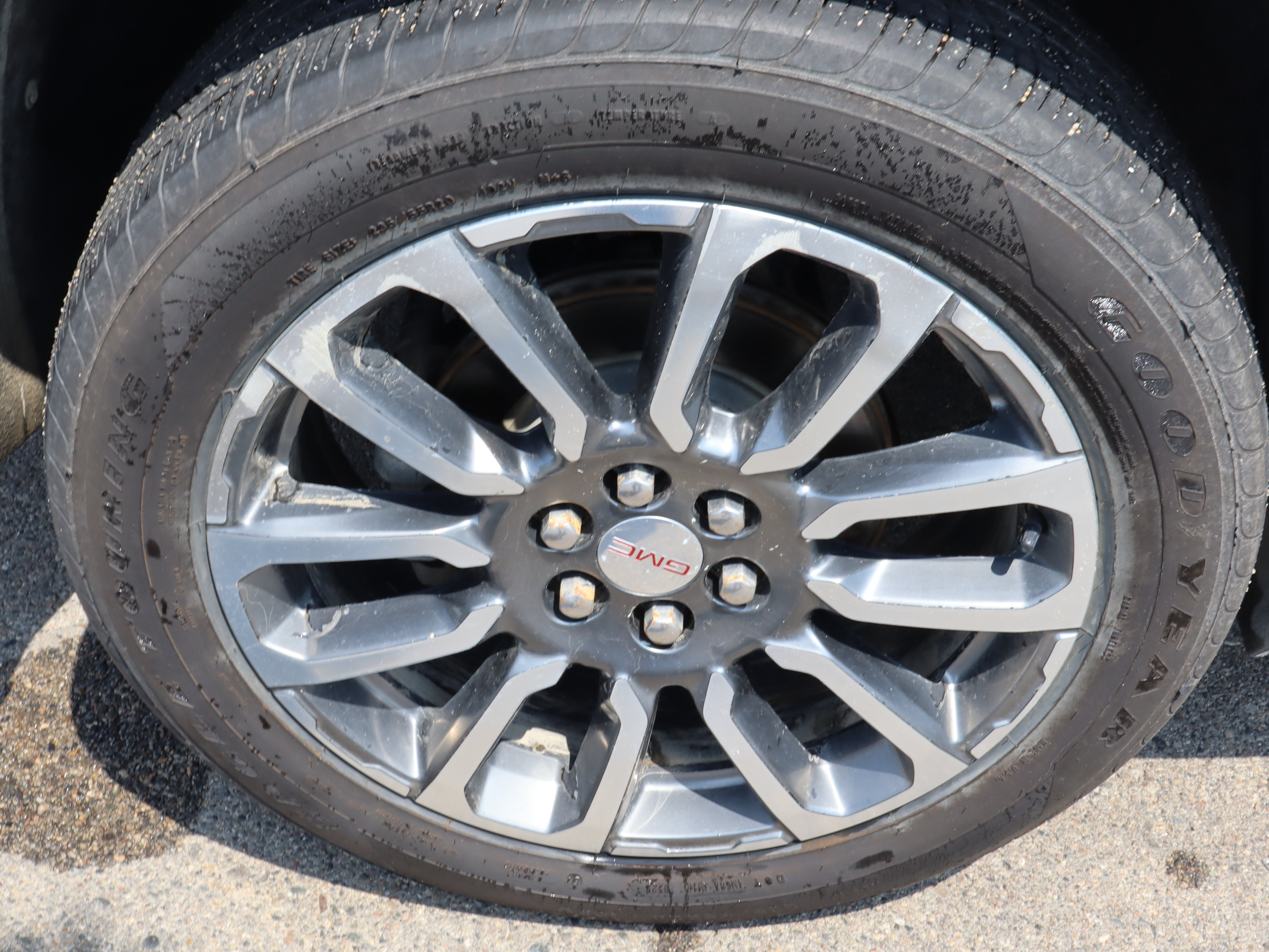 Used 2020 GMC Acadia Denali w/ Trailering Package AWD/4WD image 9