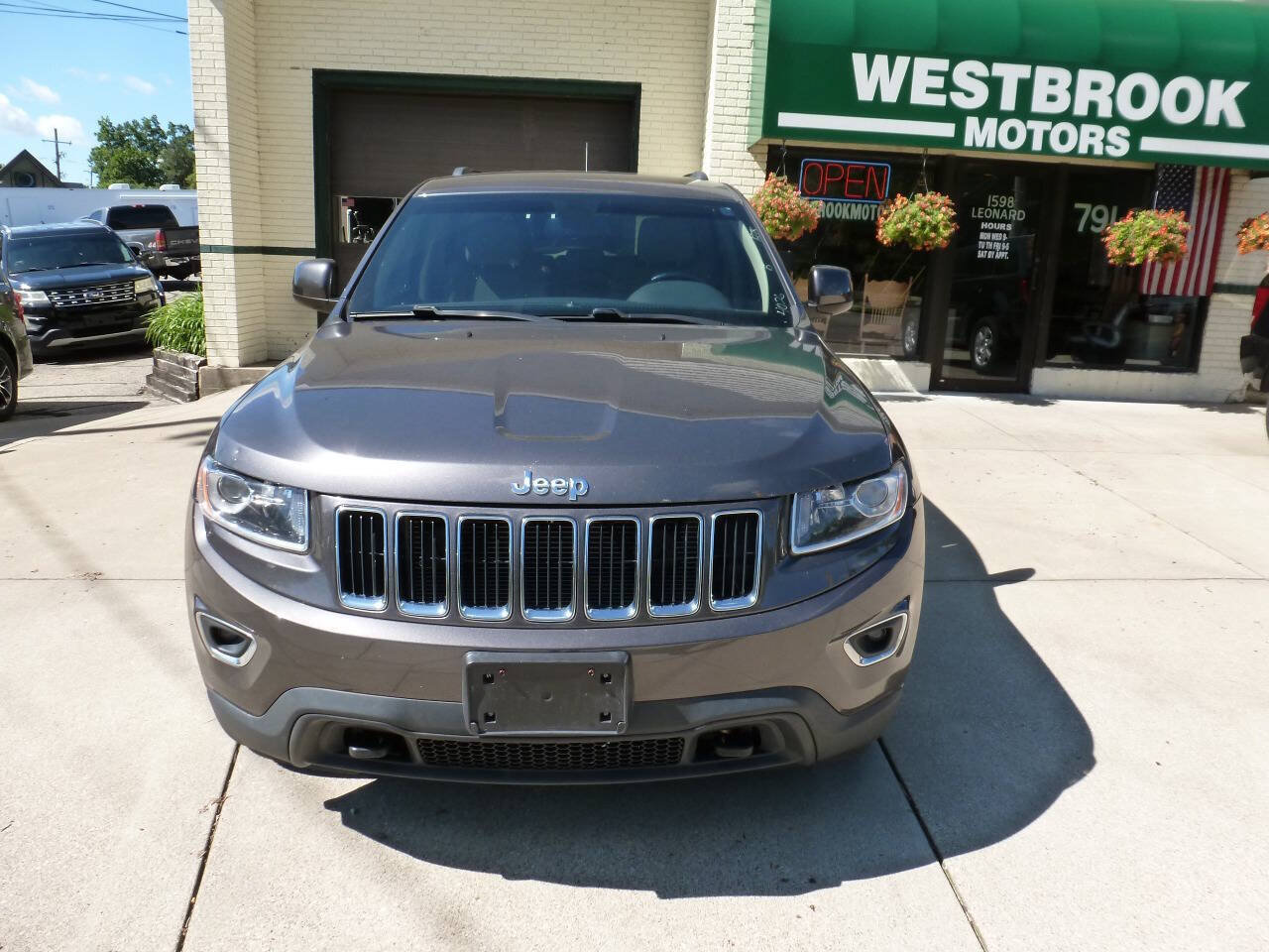Used 2015 Jeep Grand Cherokee Laredo w/ Quick Order Package 23E AWD/4WD image 7