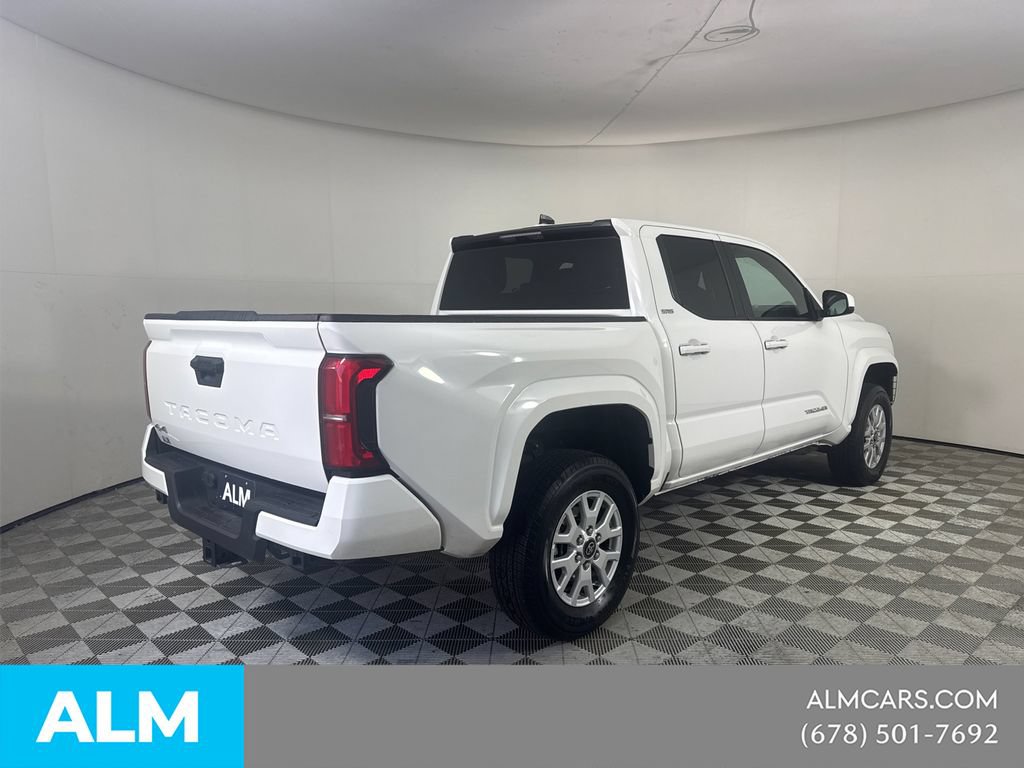 Used 2024 Toyota Tacoma SR5 AWD/4WD image 5