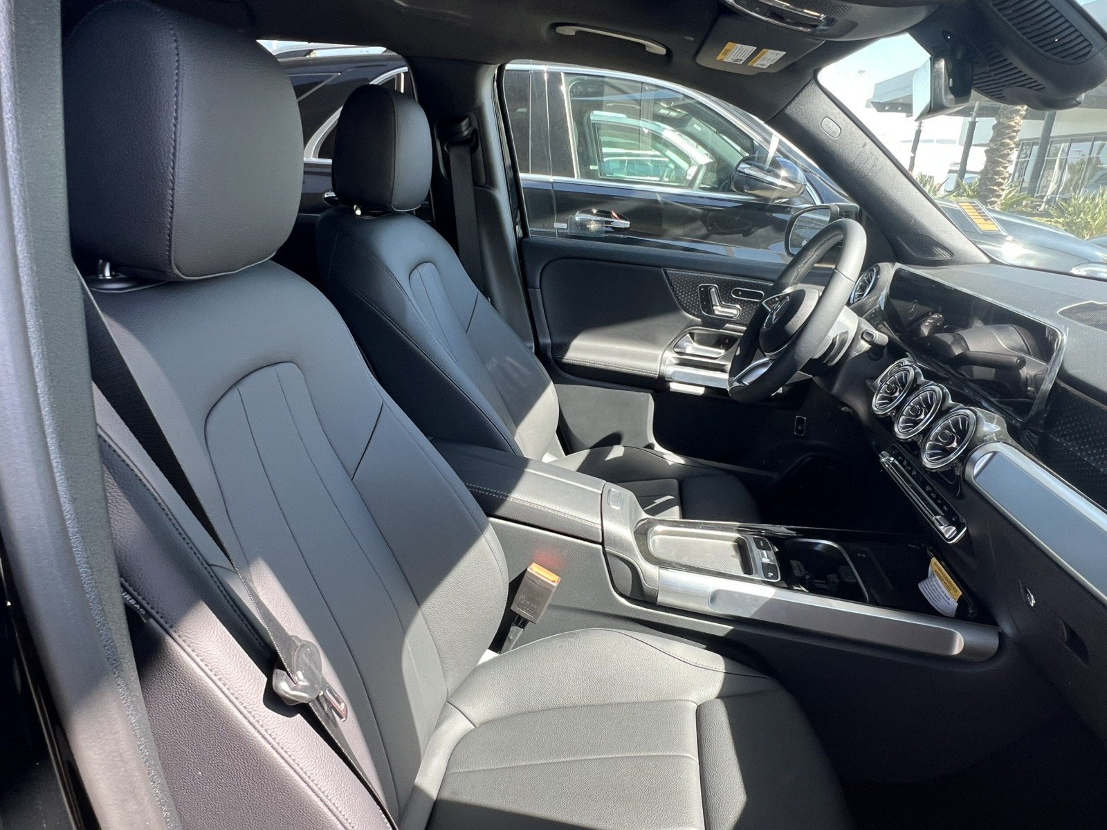 New 2026 Mercedes-Benz GLB 250 4MATIC image 17