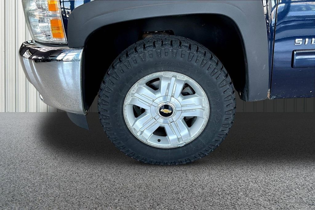Used 2011 Chevrolet Silverado 1500 LT w/ All-Star Edition AWD/4WD image 32