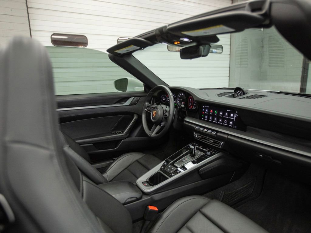 Used 2023 Porsche 911 Carrera S image 15