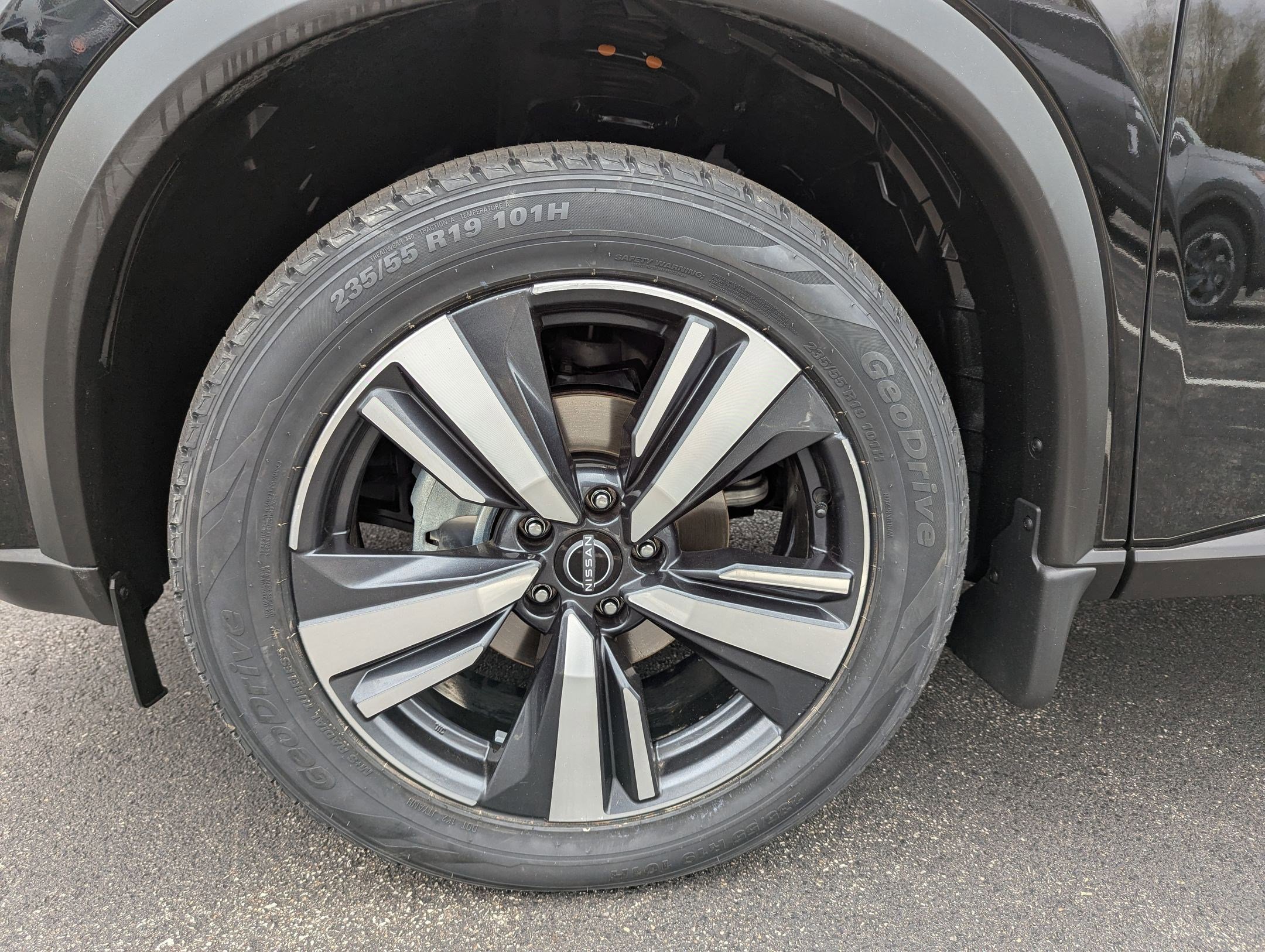 Certified 2022 Nissan Rogue Platinum w/ Head-Up Display Package image 24