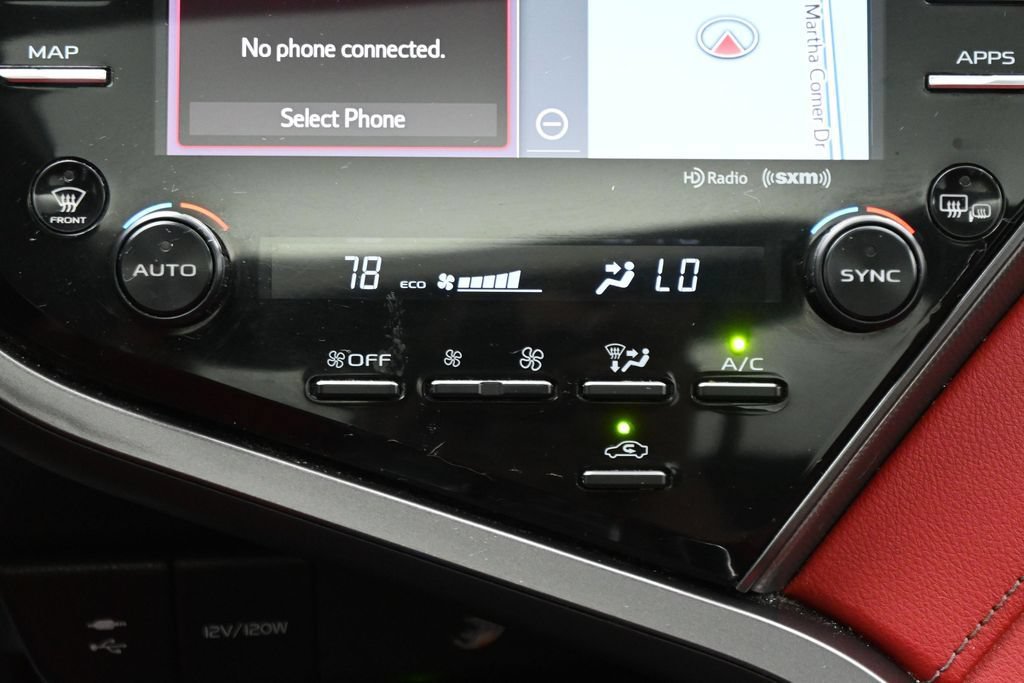 Used 2019 Toyota Camry XSE w/ Navigation Package FWD image 19