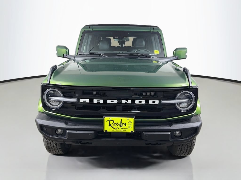 Used 2023 Ford Bronco Outer Banks AWD/4WD image 2
