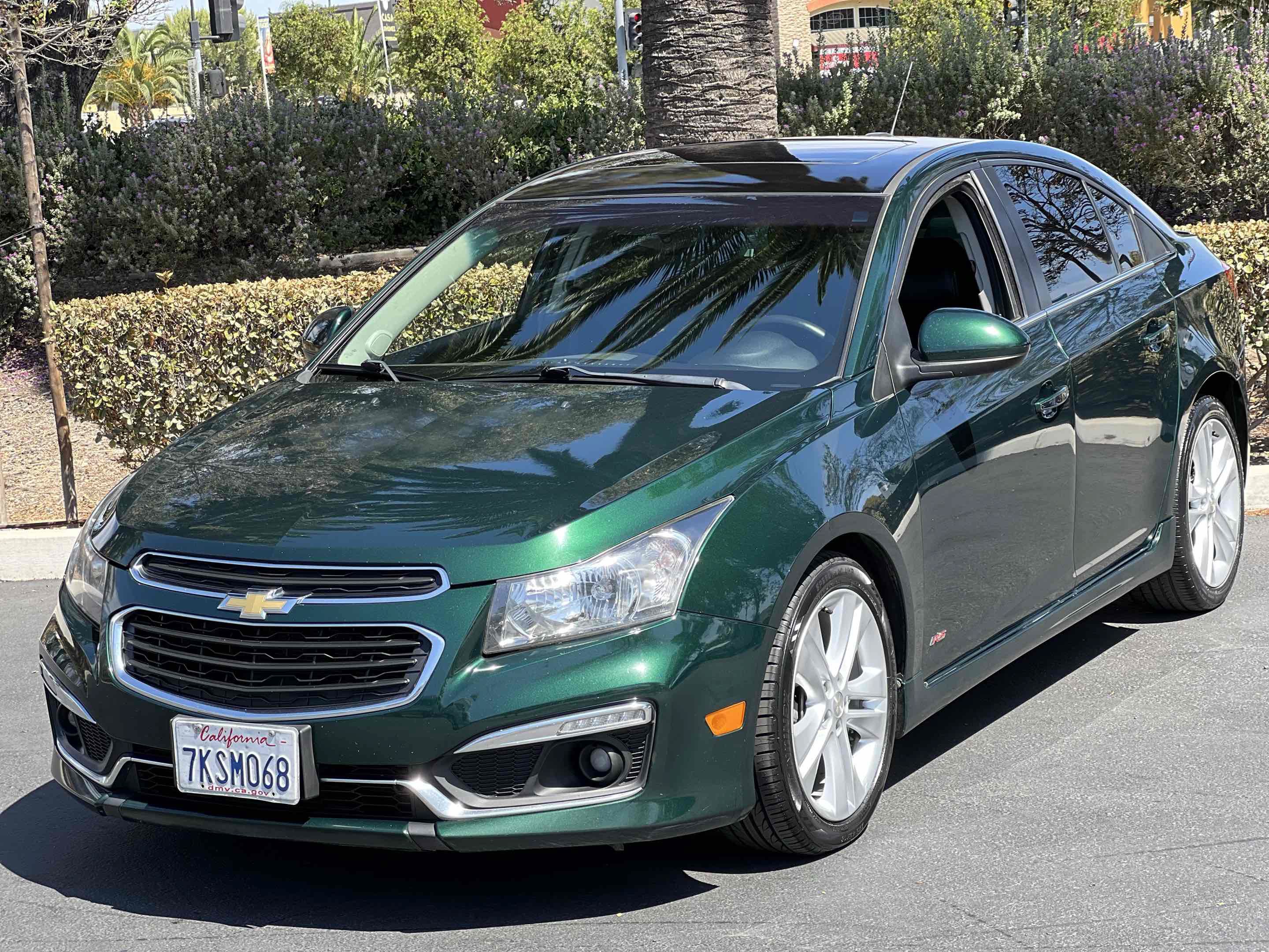 Used 2015 Chevrolet Cruze LTZ w/ Sun, Sound and Sport Package FWD image 13