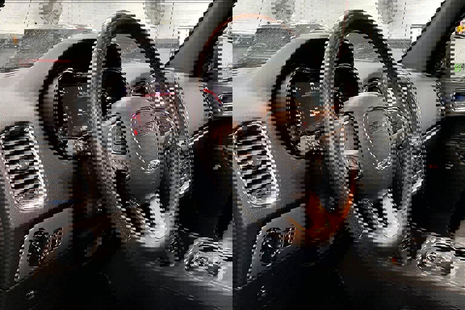 Used 2017 Dodge Durango R/T w/ Technology Group image 16