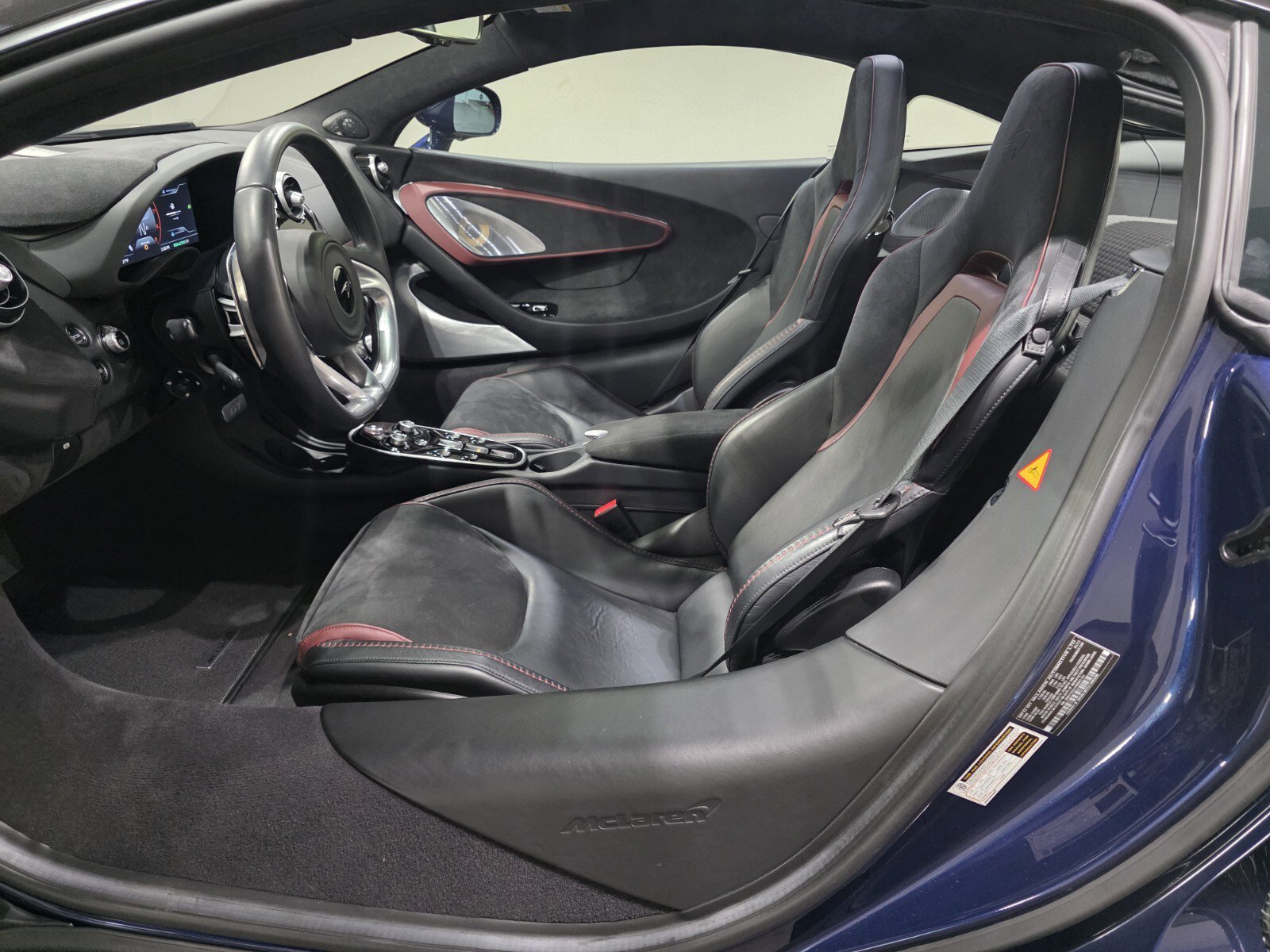 Used 2023 McLaren GT image 6