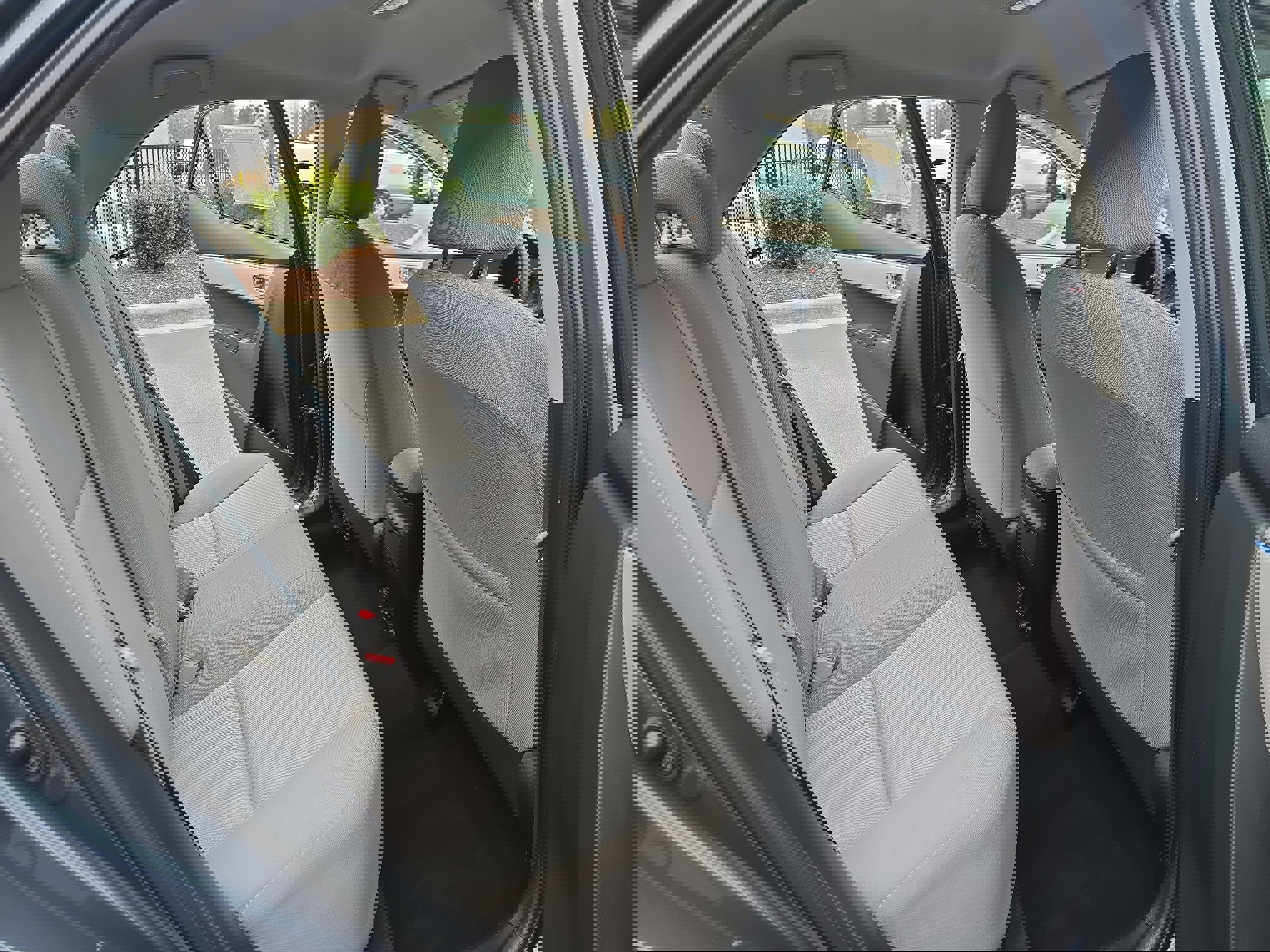 Used 2014 Toyota Corolla LE image 11