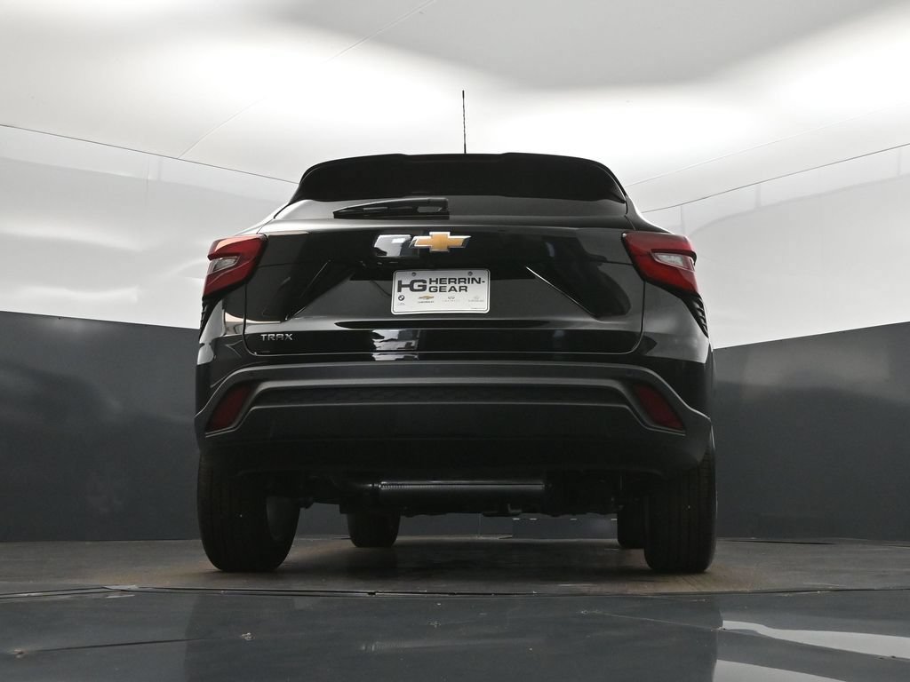 New 2026 Chevrolet Trax LS w/ LS Convenience Package FWD image 41