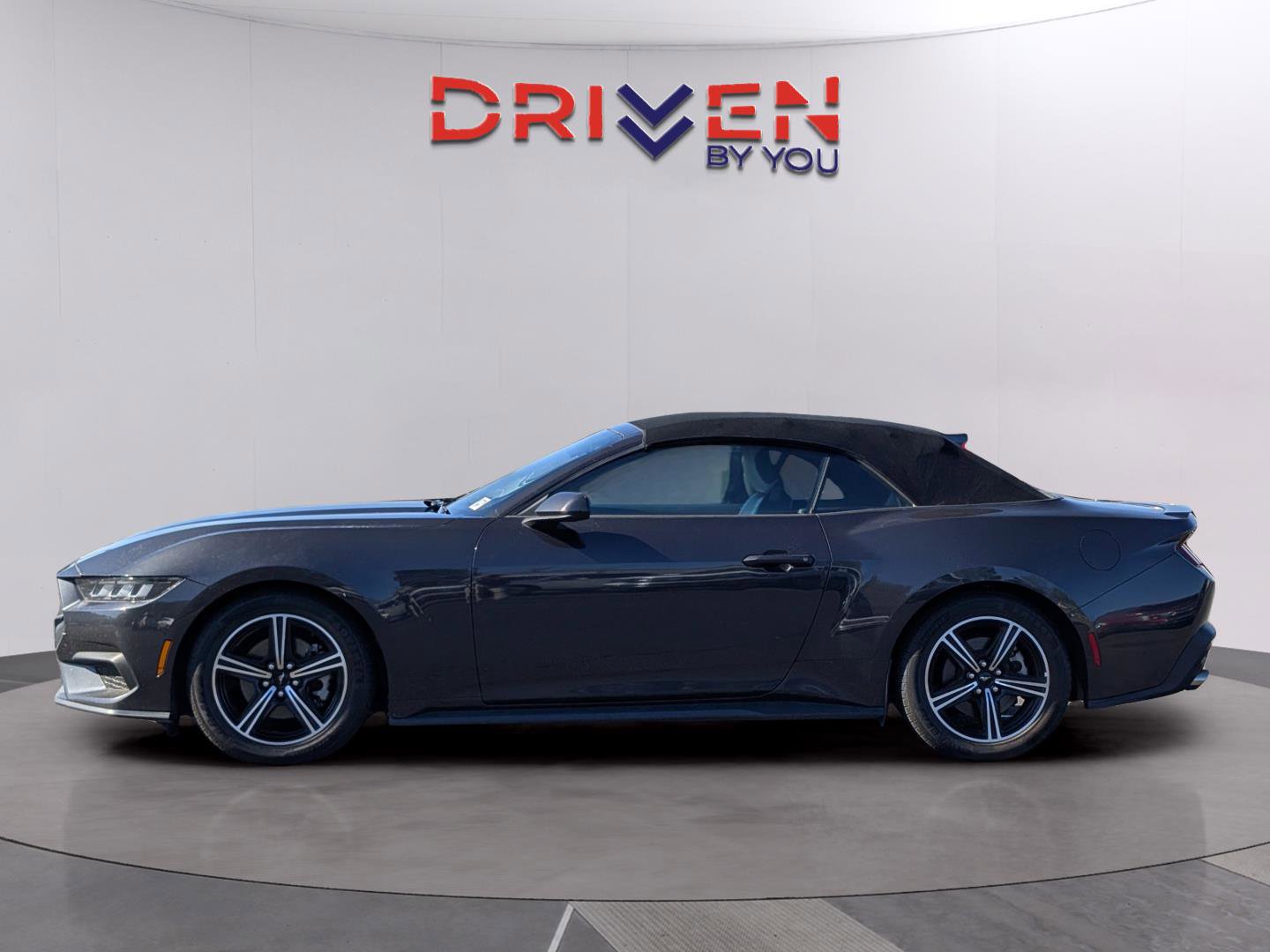 Used 2024 Ford Mustang Premium image 2