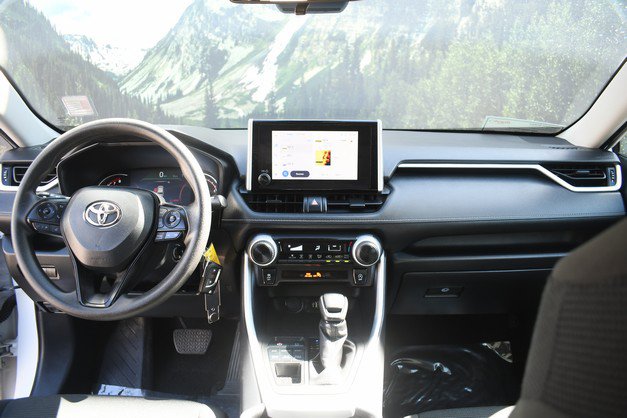Certified 2025 Toyota RAV4 LE AWD/4WD image 18
