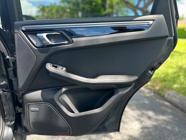 Used 2020 Porsche Macan S image 21