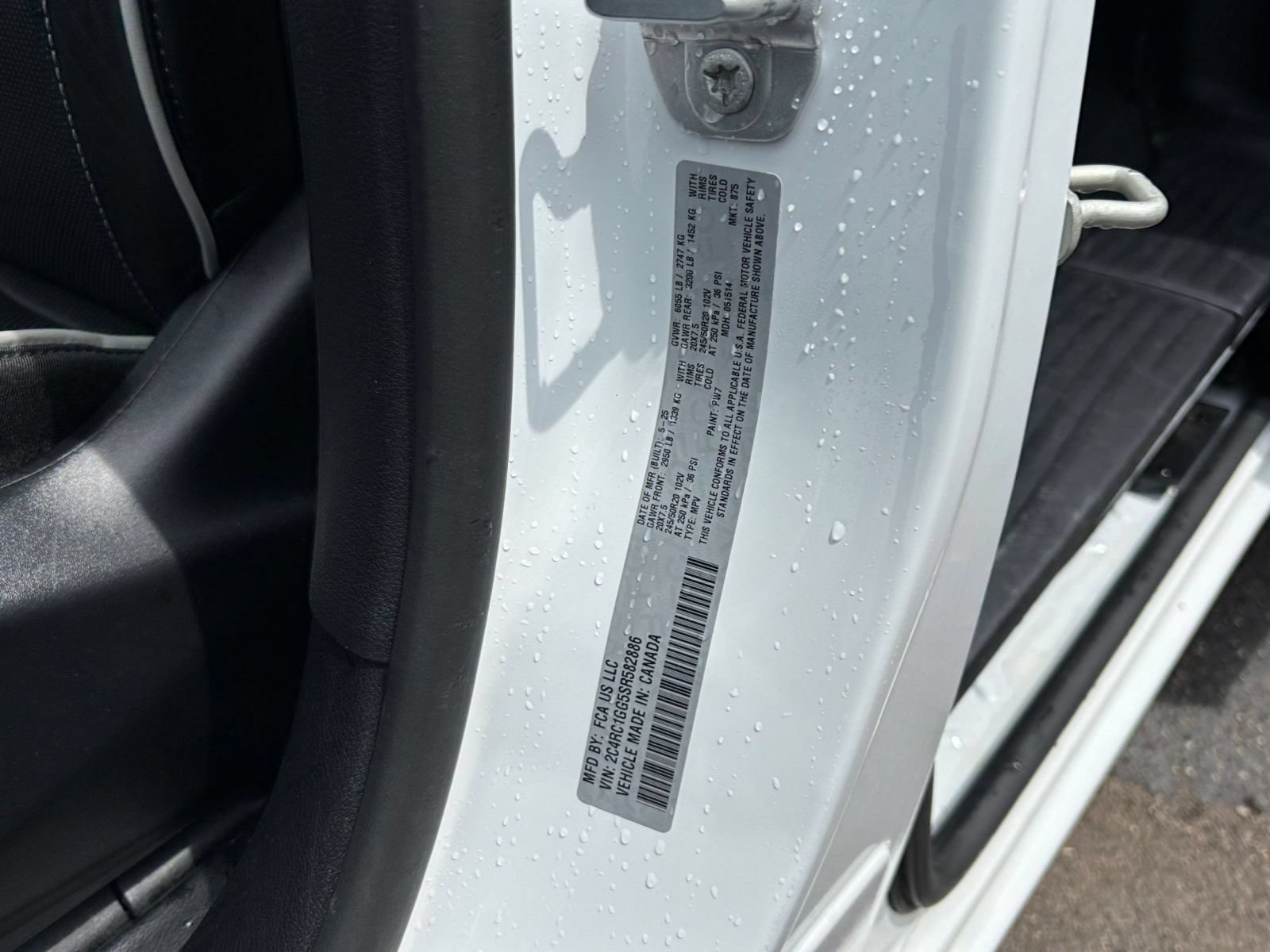 Used 2025 Chrysler Pacifica Limited FWD image 34