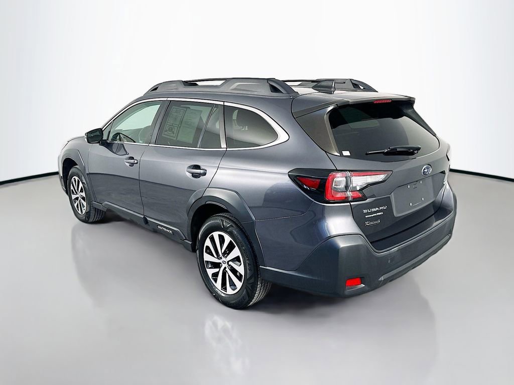 Used 2023 Subaru Outback Premium AWD/4WD image 5