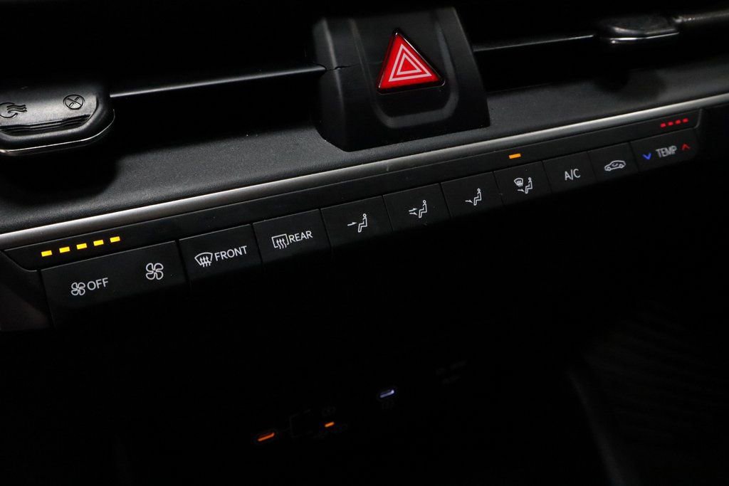 Used 2025 Kia K4 LXS image 29