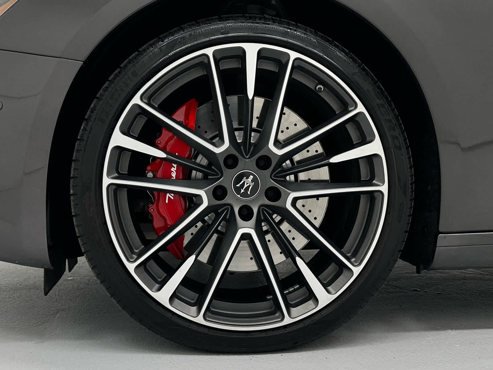 Used 2022 Maserati Ghibli Trofeo image 9