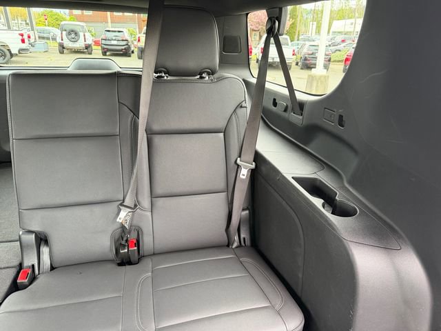 Used 2025 Chevrolet Suburban Z71 AWD/4WD image 40